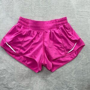 Lululemon Hotty Hot LOWRISE 2.5 inseam